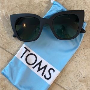Toms Sydney sunglasses brand new